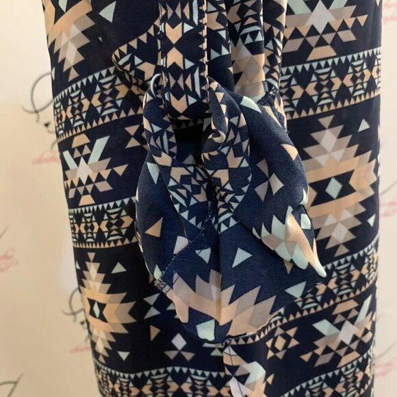 UnBranded. Sz S-M. Short Dress or Tunic. Aztec. Roll Tab Slouch. Pullover. B68 - Picture 4 of 6